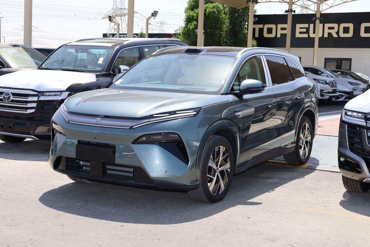 2025 BYD Tang